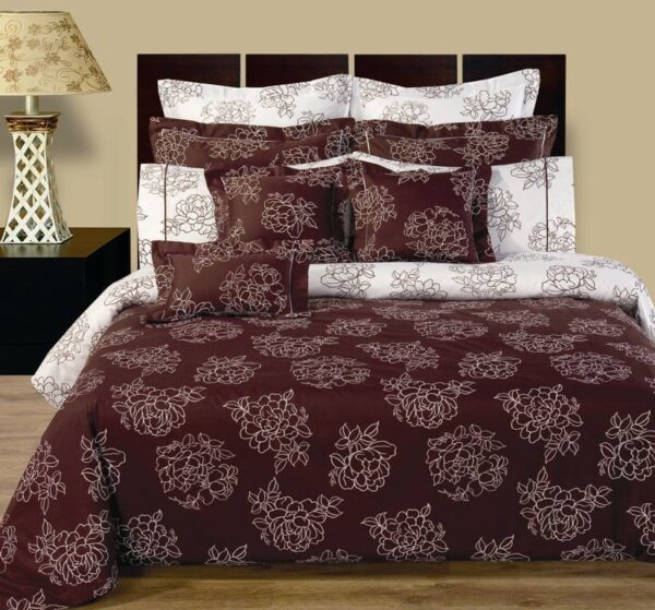 CLOVERDALE REVERSIBLE MULTI-PIECE BEDDING SET